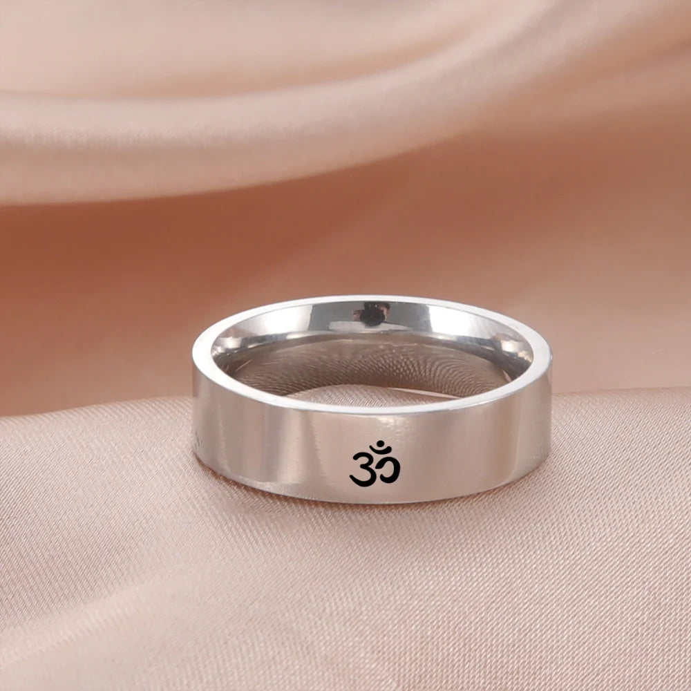 Ring mit Buddhistischem Yoga Symbol "Om"